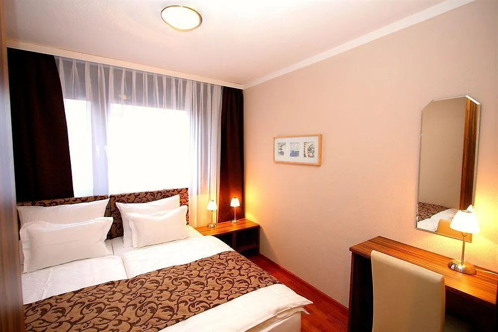Apartment Vacha Linzerstrasse Βιέννη