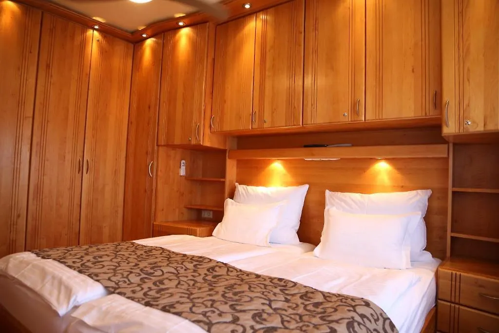 Apartment Vacha Linzerstrasse Βιέννη 0*,  Αυστρία