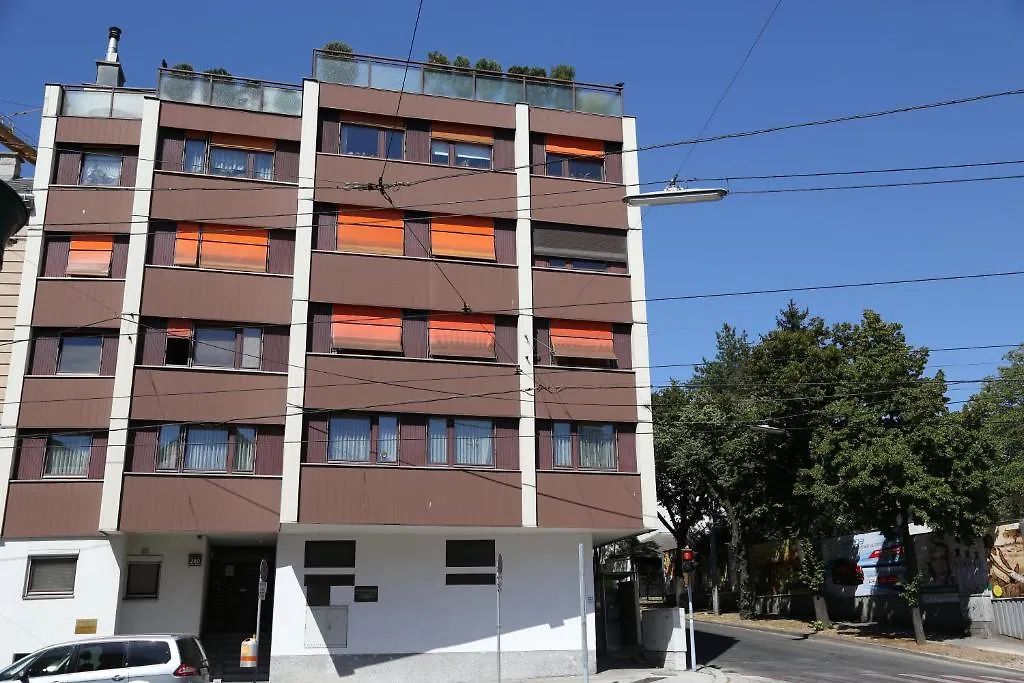 Apartment Vacha Linzerstrasse Vienna Austria